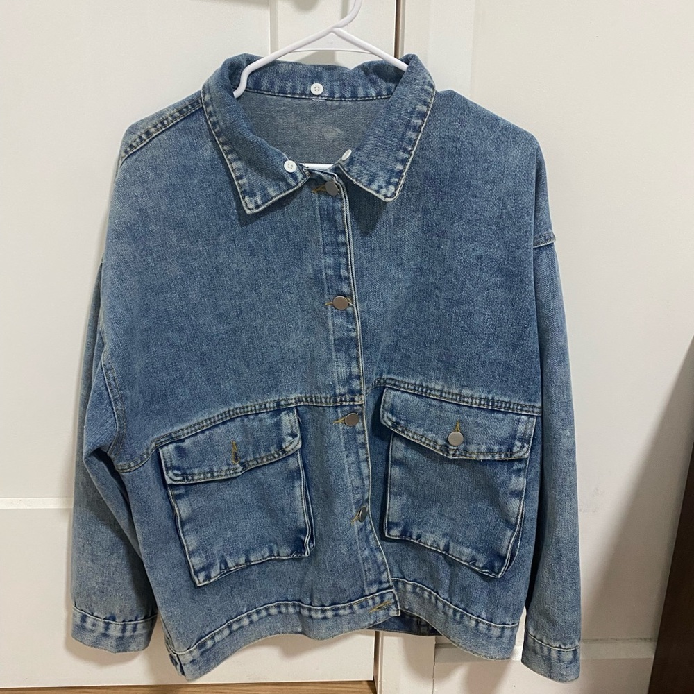 Vintage Blue Denim Jacket with Front Pockets